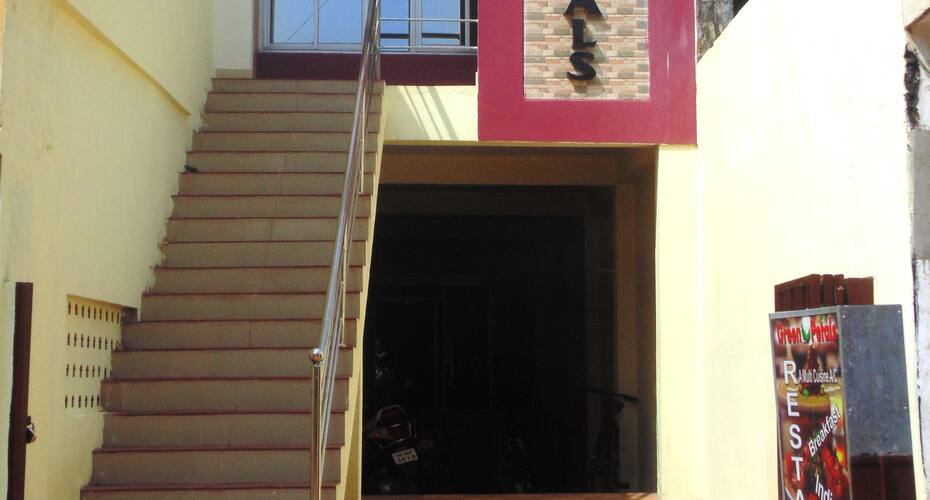 Hotel Garden Plaza, Puri 2